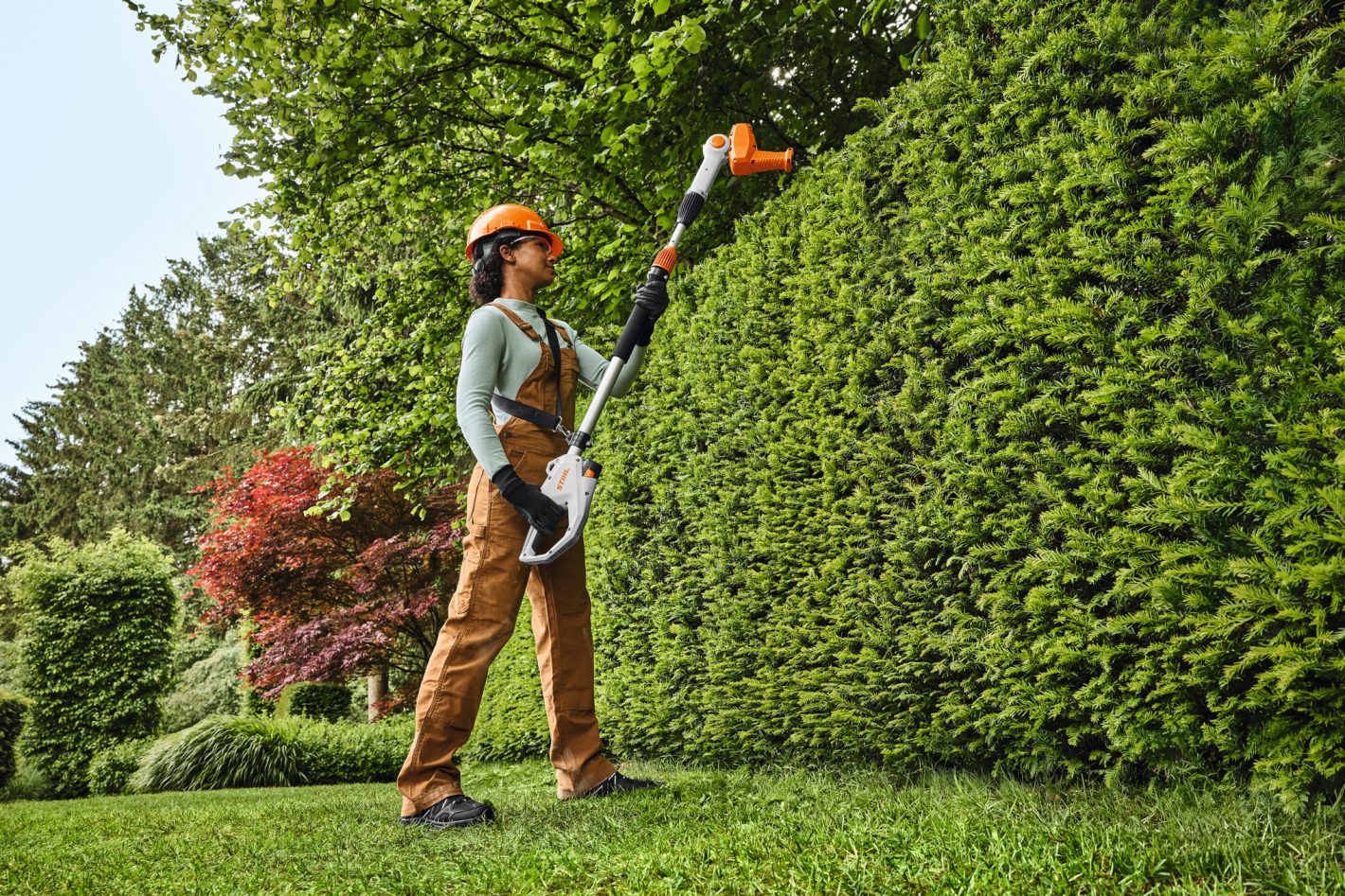 img (1).jpg996456 HLA 40 Battery Long-reach Hedge Trimmer Skin only